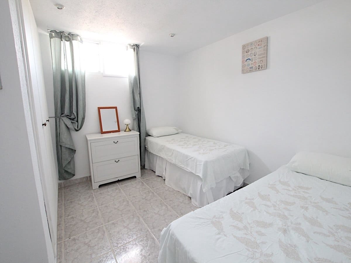 Chalet de 4 habitaciones en Benimar en venta con piscina garaje - 315.000 € (Ref: 10177677)