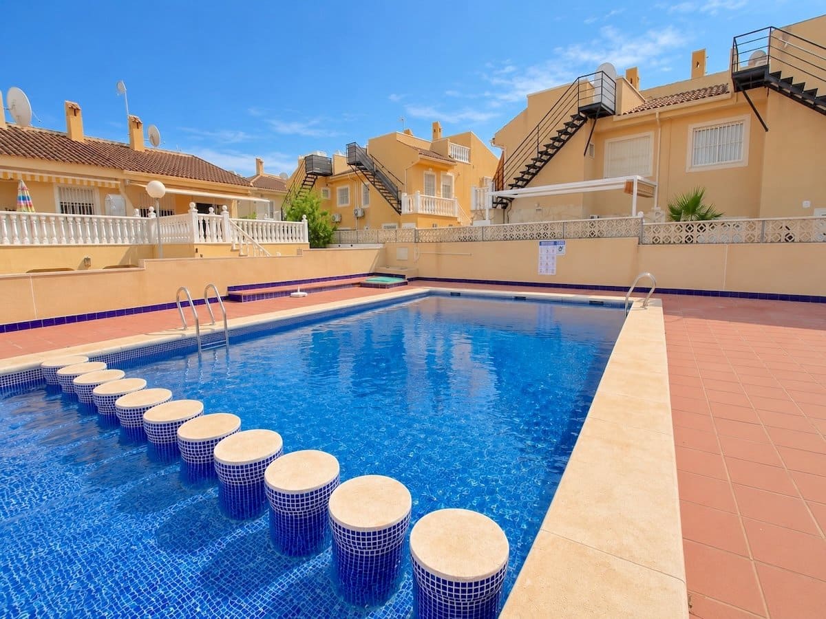 Chalet de 4 habitaciones en Benimar en venta con piscina garaje - 315.000 € (Ref: 10177677)