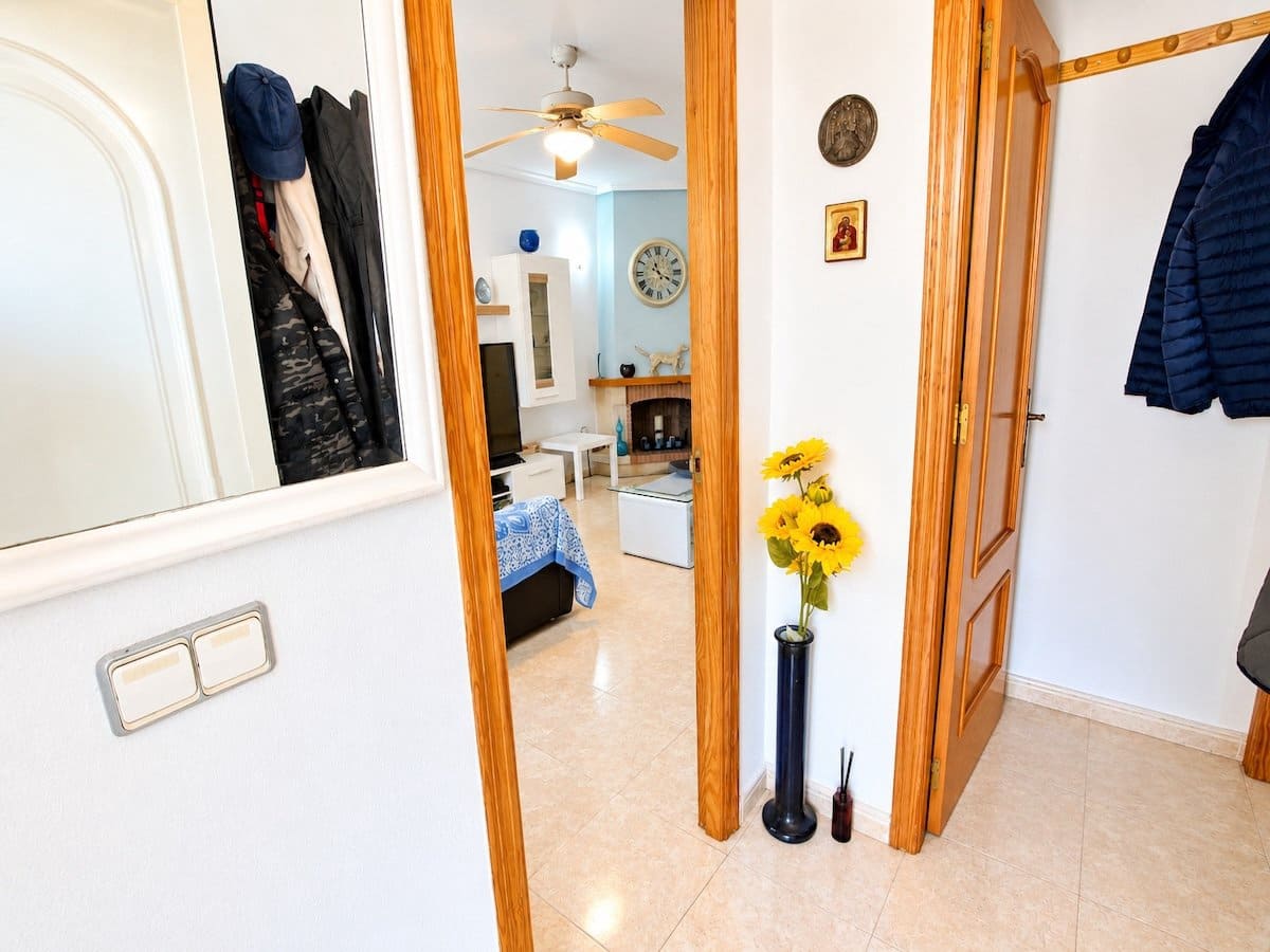 4 slaapkamer Halfvrijstaande villa te koop in Daya Vieja met zwembad garage - € 265.000 (Ref: 10179403)