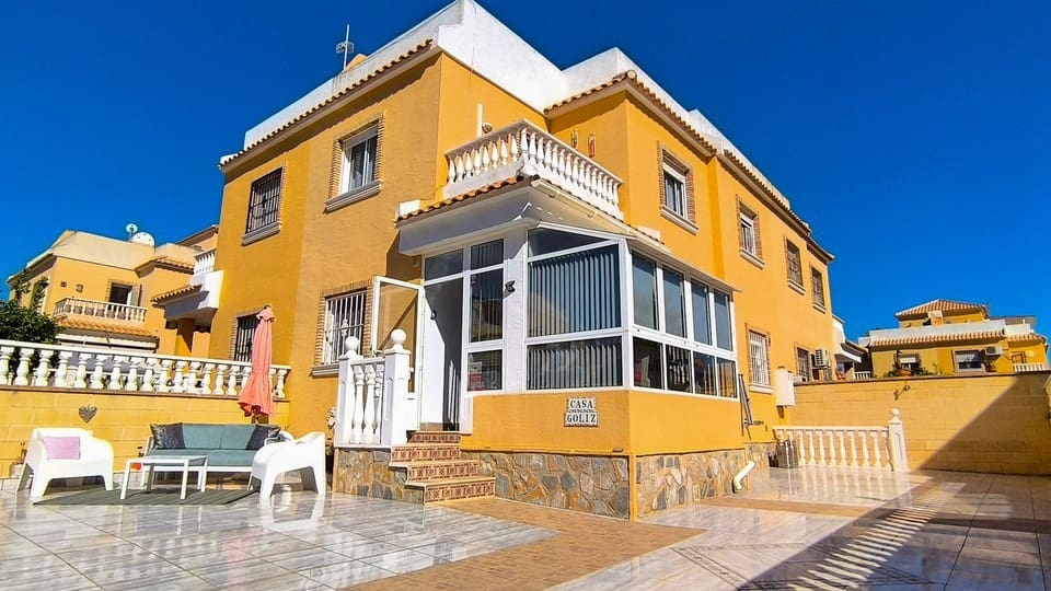 3 camera da letto Villetta a Schiera in vendita in Ciudad Quesada con piscina - 225.000 € (Rif: 10183882)
