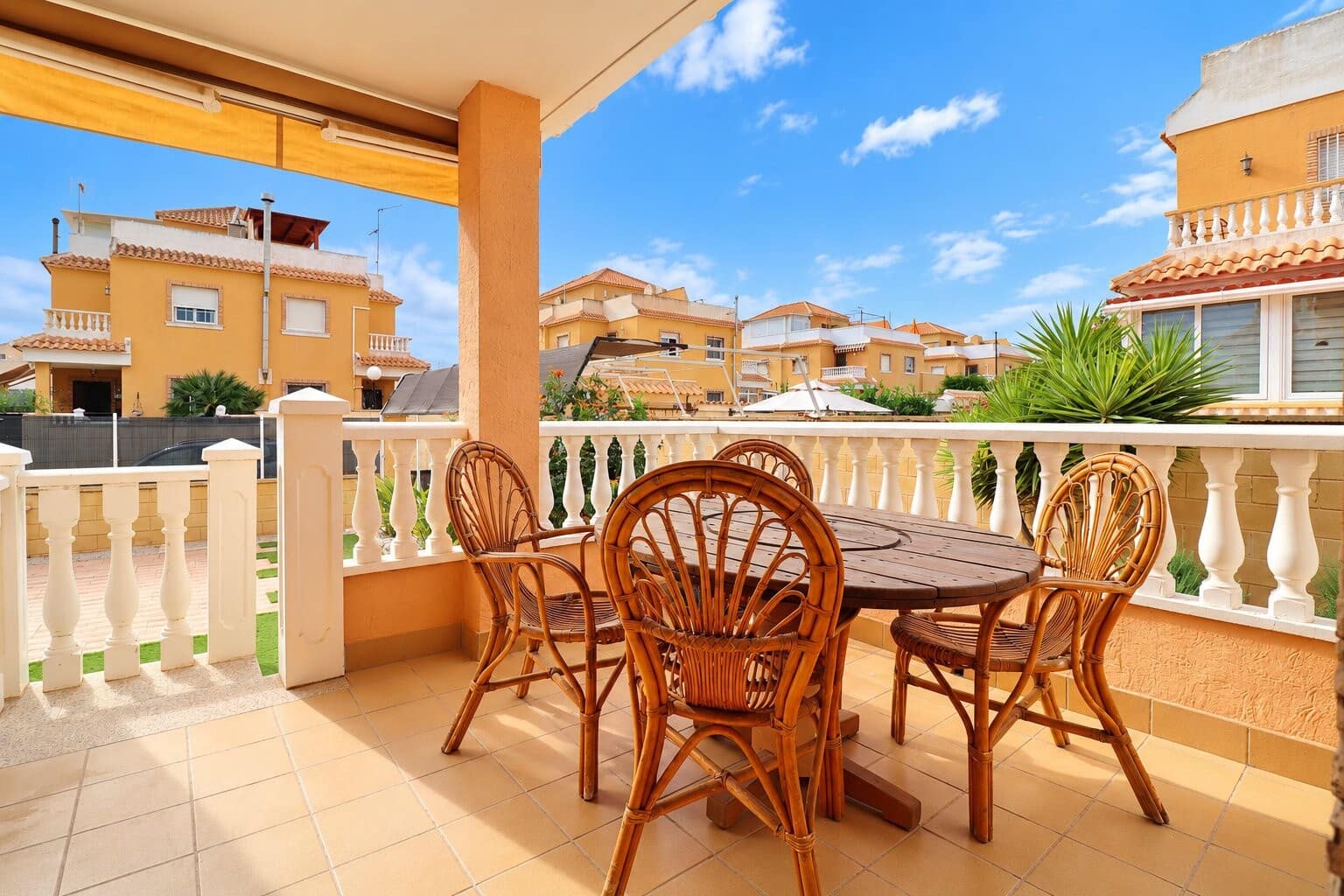 Adosado de 3 habitaciones en Ciudad Quesada en venta con piscina garaje - 250.000 € (Ref: 10187541)