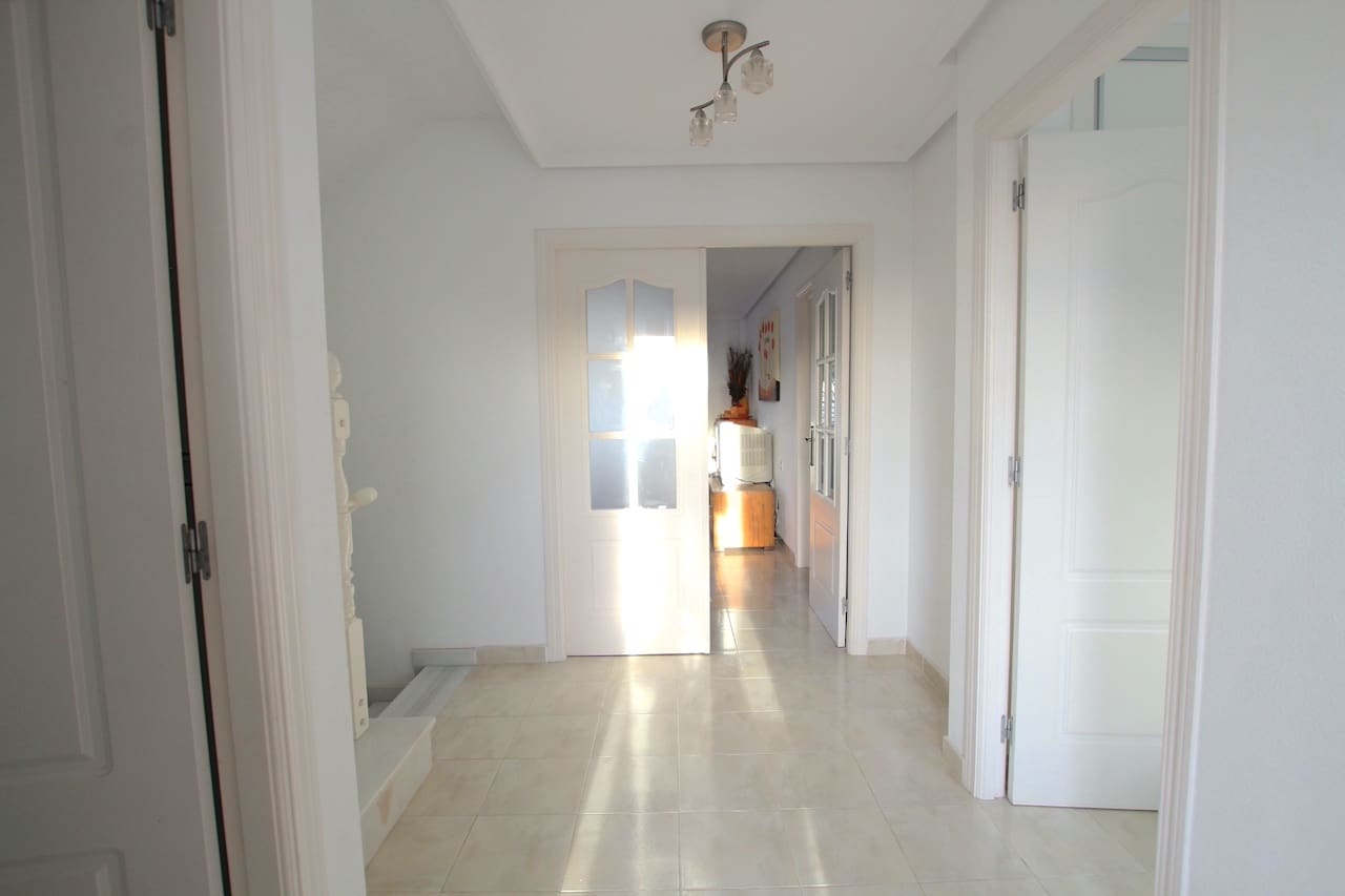 4 bedroom Villa for sale in Ciudad Quesada with pool garage - € 425,000 (Ref: 7313020)