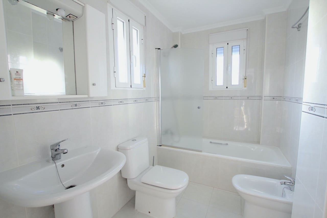 4 bedroom Villa for sale in Ciudad Quesada with pool garage - € 425,000 (Ref: 7313020)