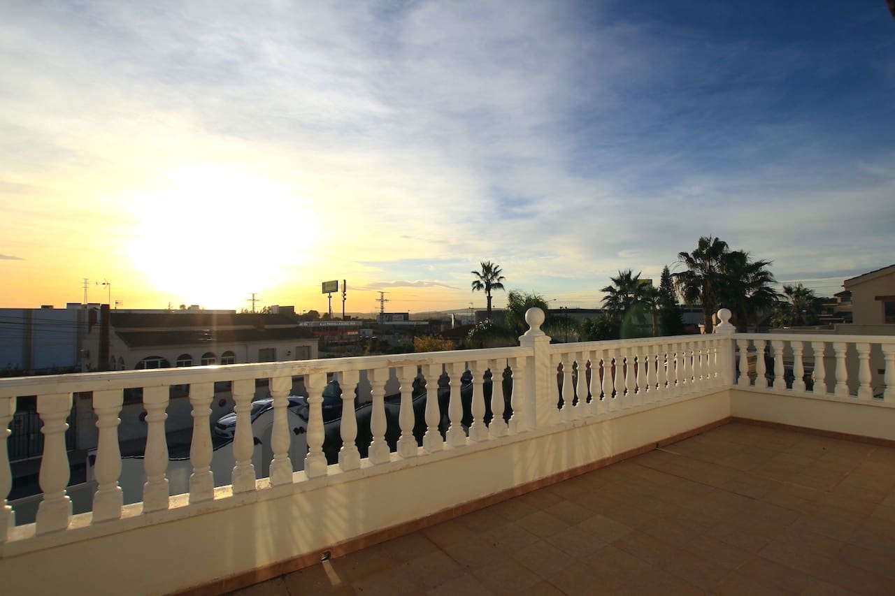 4 bedroom Villa for sale in Ciudad Quesada with pool garage - € 425,000 (Ref: 7313020)