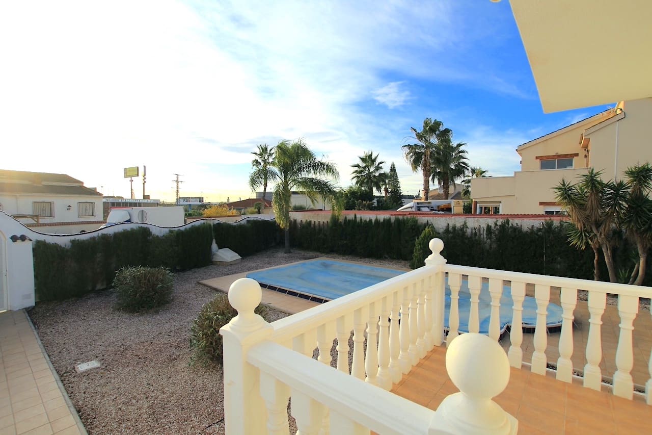 4 bedroom Villa for sale in Ciudad Quesada with pool garage - € 425,000 (Ref: 7313020)