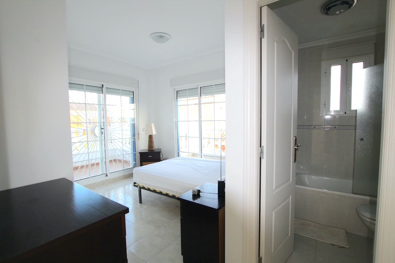 4 bedroom Villa for sale in Ciudad Quesada with pool garage - € 425,000 (Ref: 7313020)