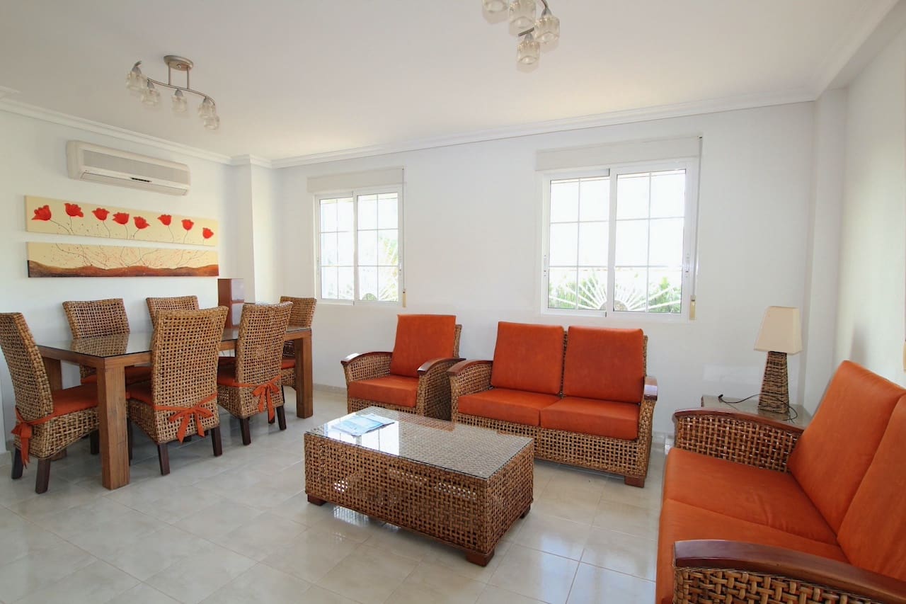 4 bedroom Villa for sale in Ciudad Quesada with pool garage - € 425,000 (Ref: 7313020)