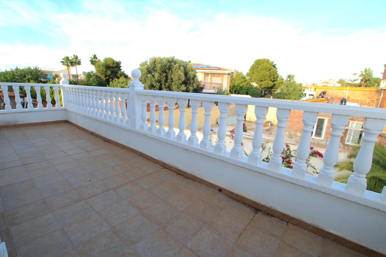 4 bedroom Villa for sale in Ciudad Quesada with pool garage - € 425,000 (Ref: 7313020)