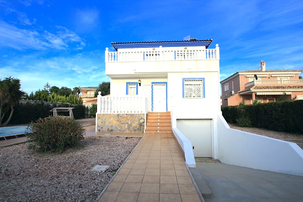 4 bedroom Villa for sale in Ciudad Quesada with pool garage - € 425,000 (Ref: 7313020)