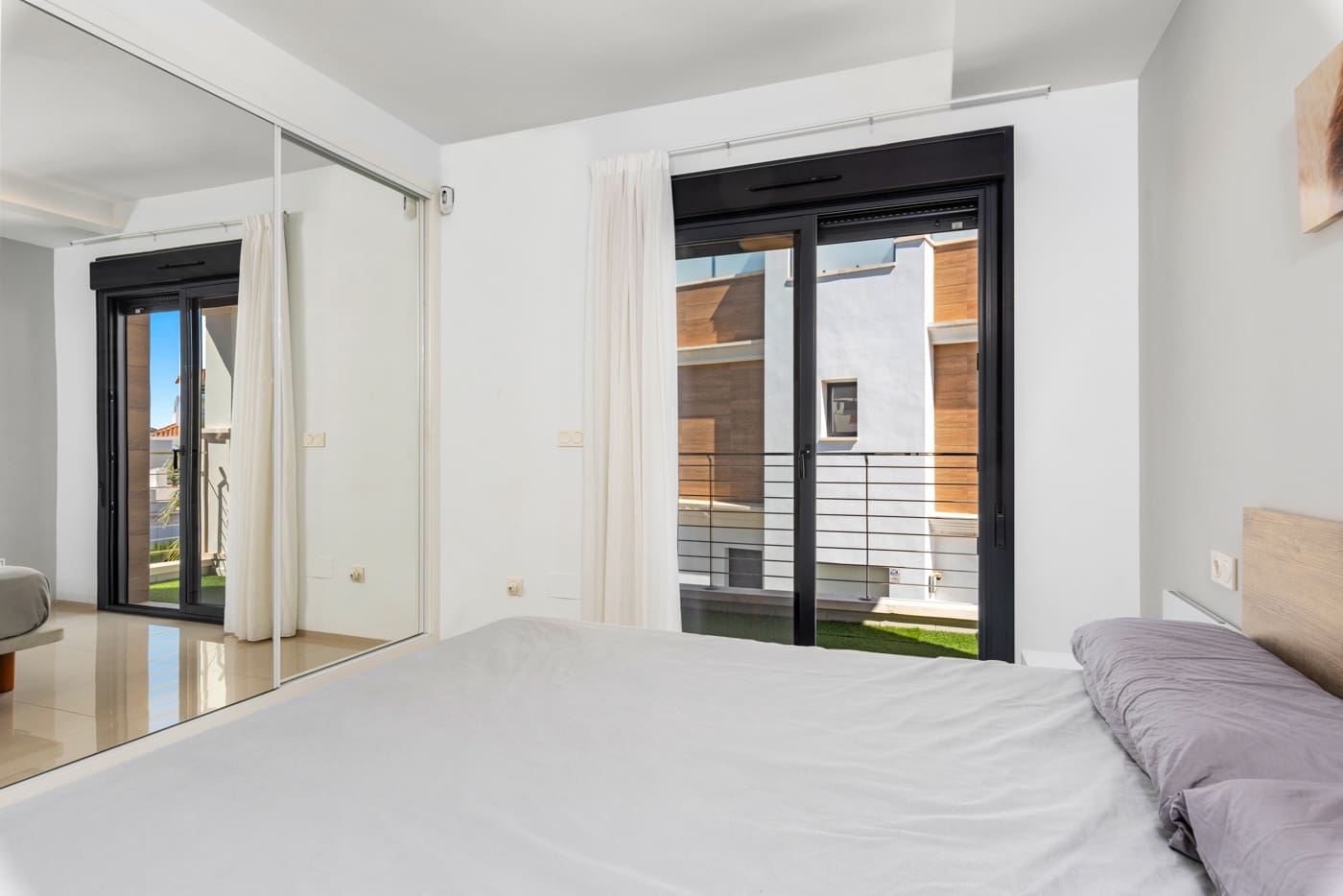 4 soveværelse Semi-Rækkehus til salg i Ciudad Quesada med swimmingpool - € 380.000 (Ref: 8649028)