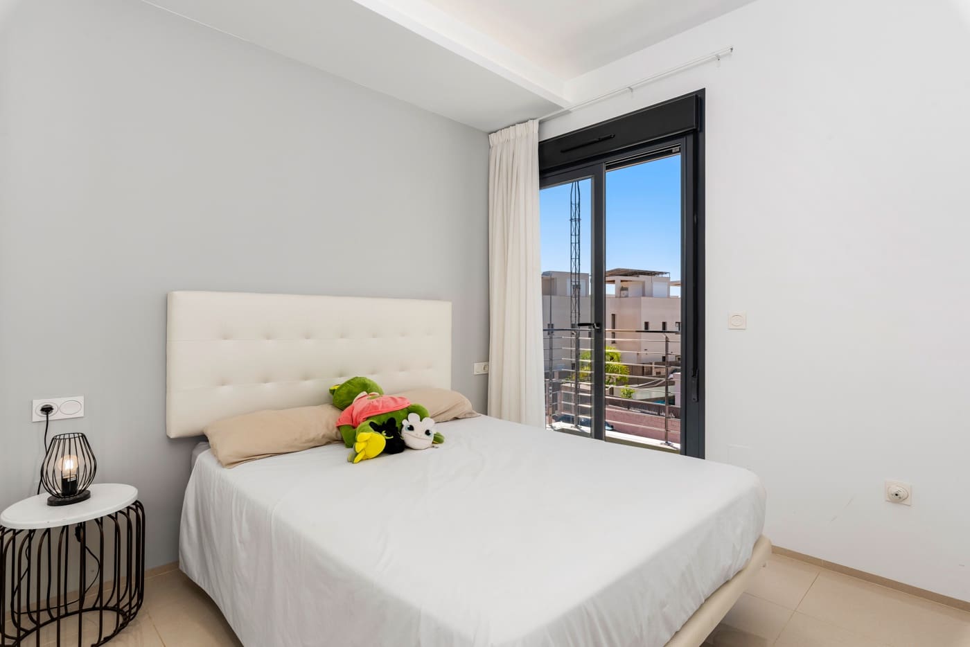 4 soveværelse Semi-Rækkehus til salg i Ciudad Quesada med swimmingpool - € 380.000 (Ref: 8649028)