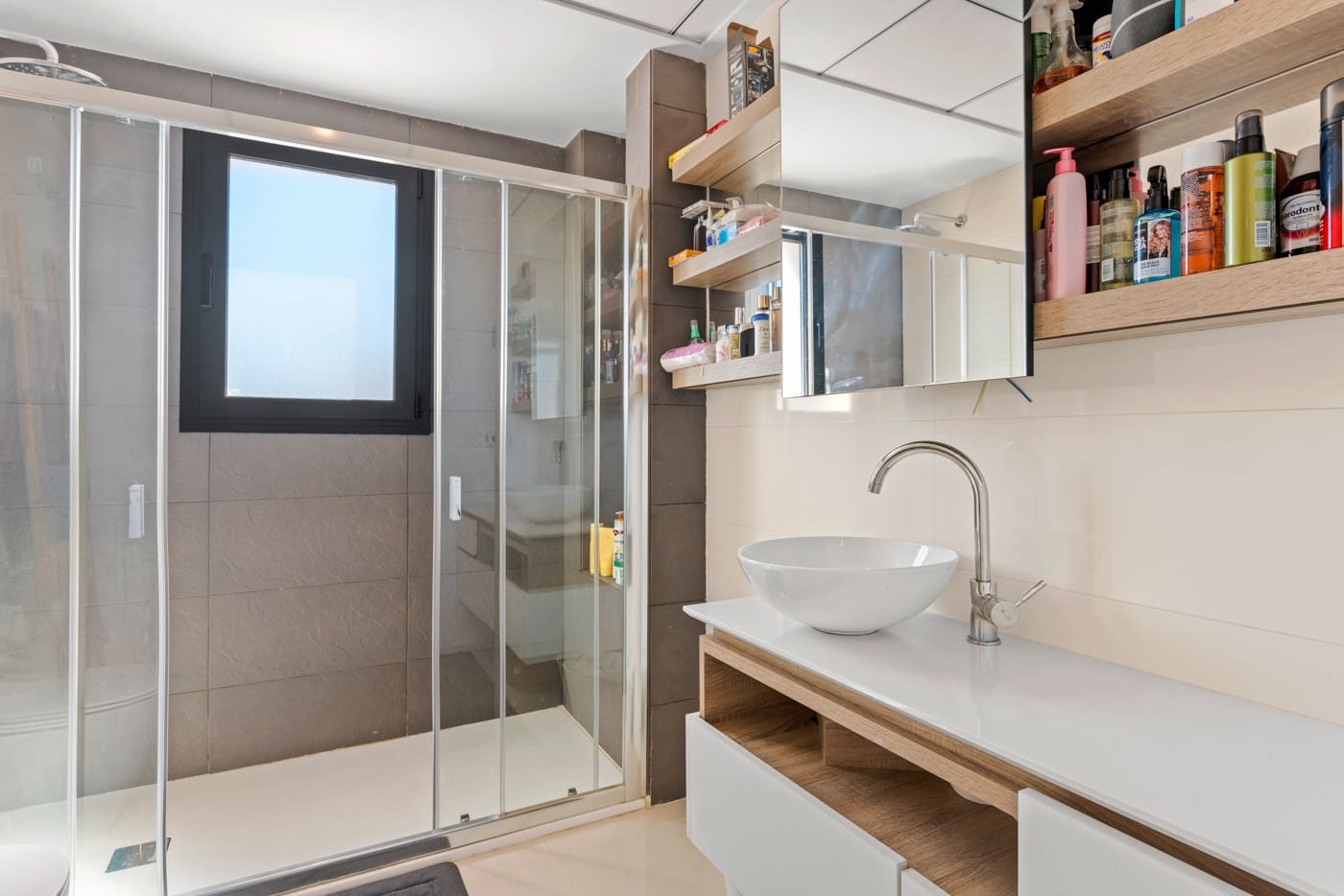 4 soveværelse Semi-Rækkehus til salg i Ciudad Quesada med swimmingpool - € 380.000 (Ref: 8649028)