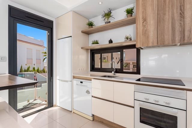 4 soveværelse Semi-Rækkehus til salg i Ciudad Quesada, Rojales med swimmingpool - € 380.000 (Ref: 8649028)