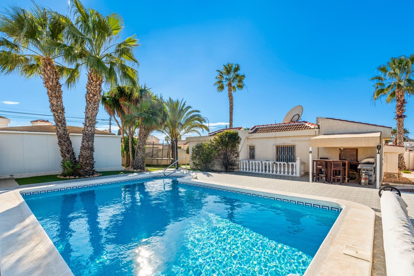 5 quarto Moradia para venda em Ciudad Quesada com piscina - 449 000 € (Ref: 8780741)