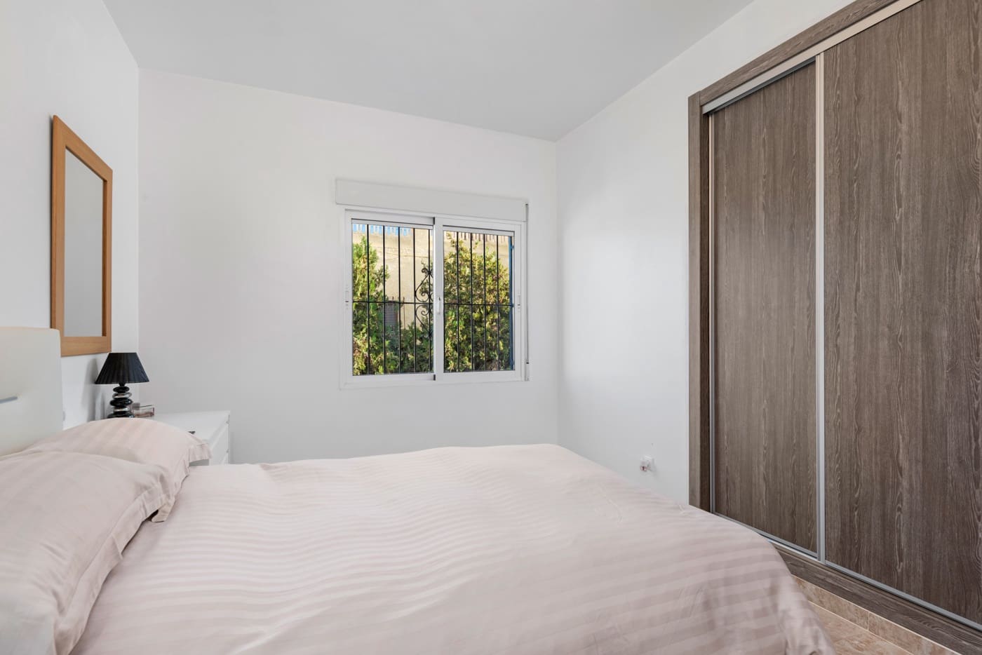 Chalet de 3 habitaciones en Torrevieja en venta con piscina - 395.000 € (Ref: 8788283)