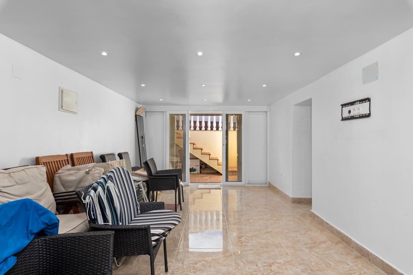 Chalet de 3 habitaciones en Torrevieja en venta con piscina - 395.000 € (Ref: 8788283)