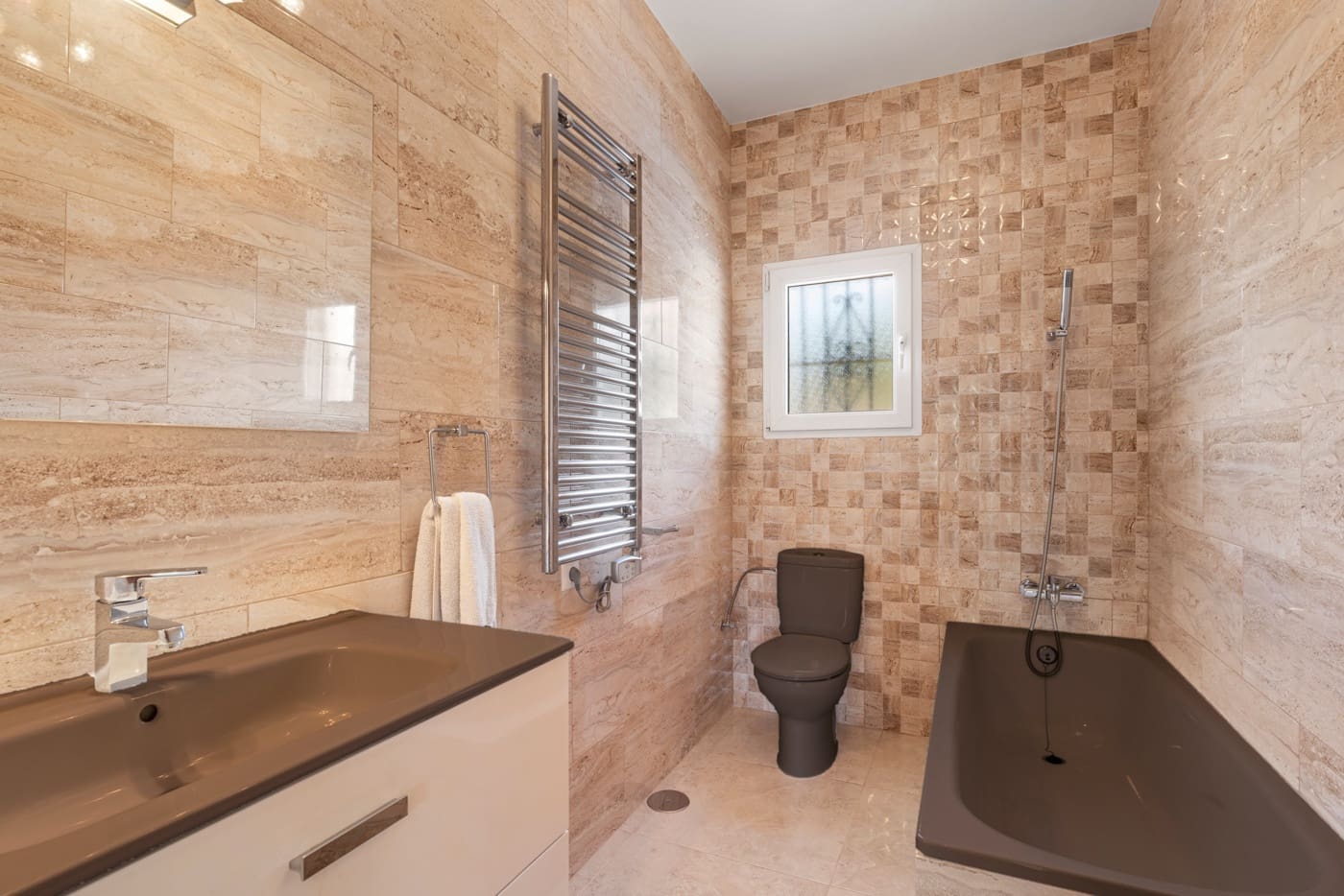 Chalet de 3 habitaciones en Torrevieja en venta con piscina - 395.000 € (Ref: 8788283)