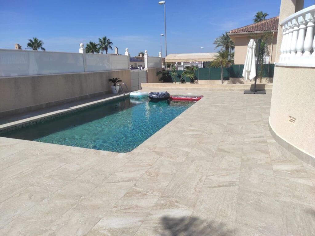 3 soveværelse Villa til salg i Benimar med swimmingpool garage - € 439.000 (Ref: 8863255)