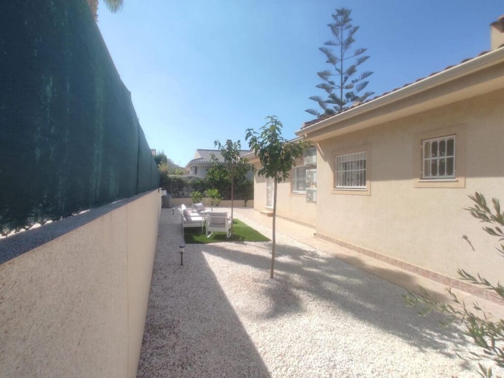 3 soveværelse Villa til salg i Benimar med swimmingpool garage - € 439.000 (Ref: 8863255)