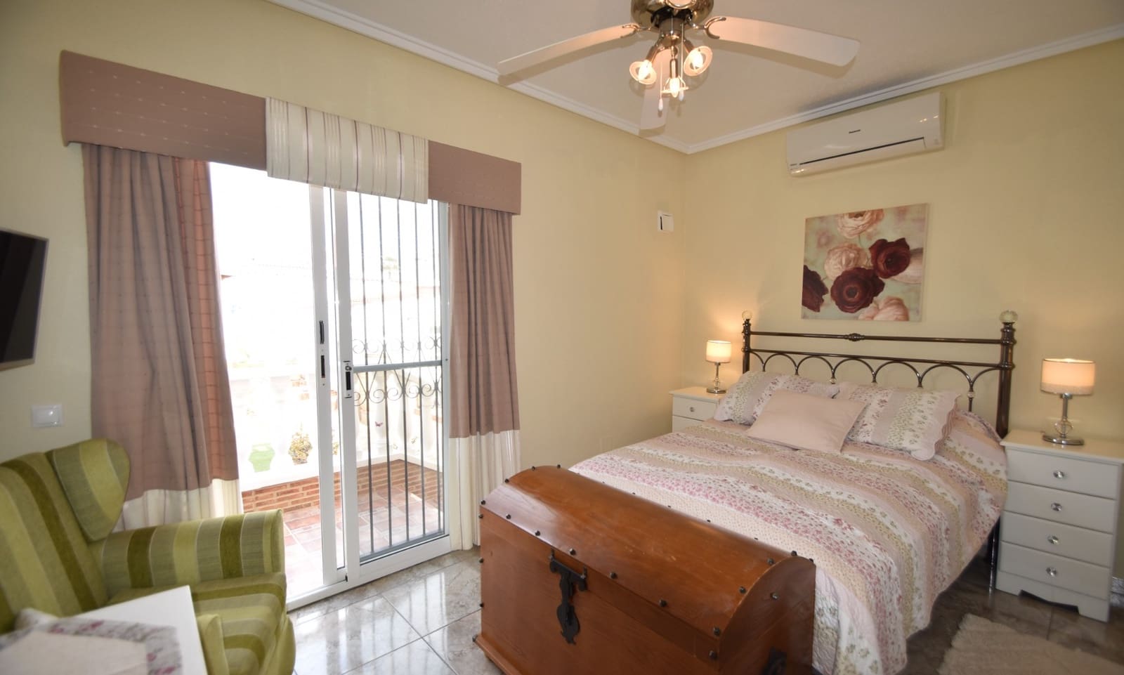 4 bedroom Villa for sale in Ciudad Quesada with pool - € 449,900 (Ref: 8866348)