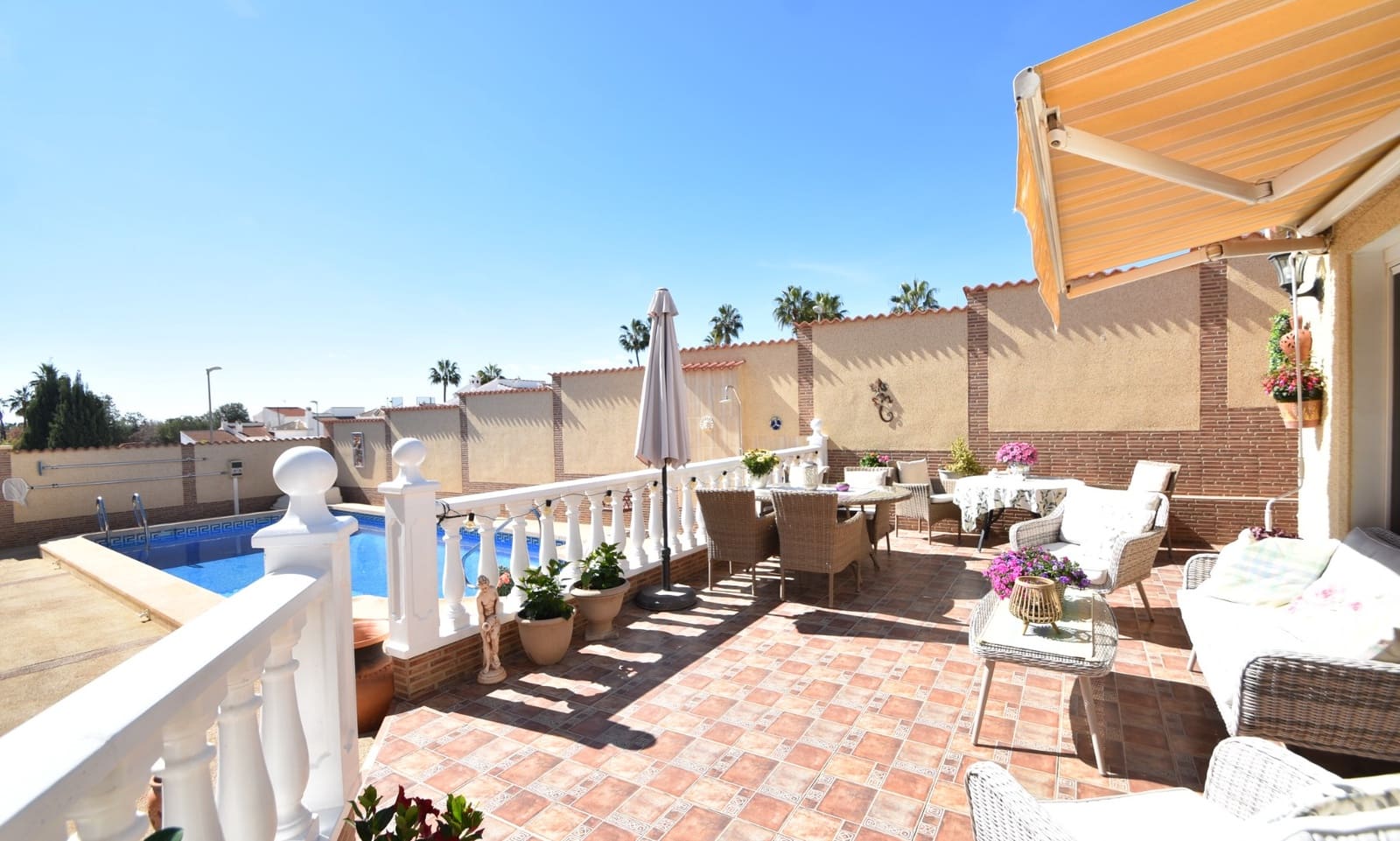 4 bedroom Villa for sale in Ciudad Quesada with pool - € 449,900 (Ref: 8866348)