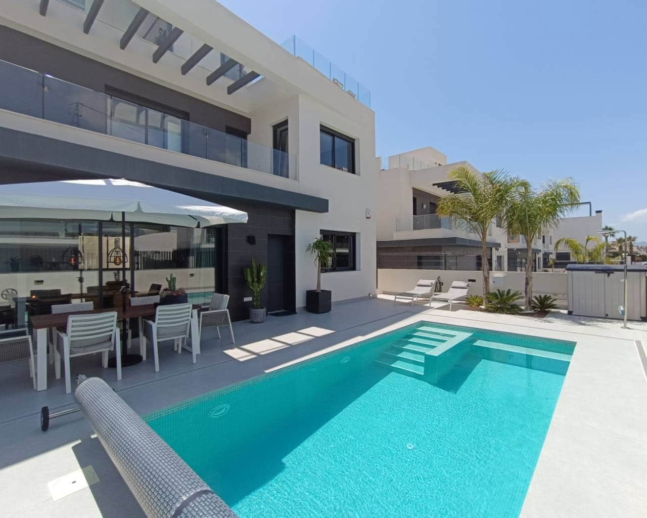 3 sypialnia Willa na sprzedaż w Algorfa z basenem garażem - 519 995 € (Ref: 8878613)