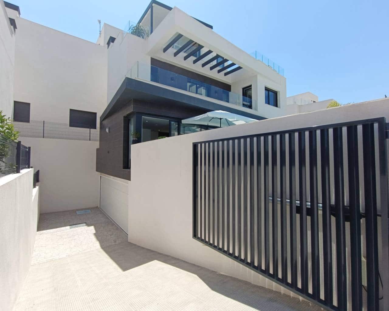 3 sypialnia Willa na sprzedaż w Algorfa z basenem garażem - 519 995 € (Ref: 8878613)