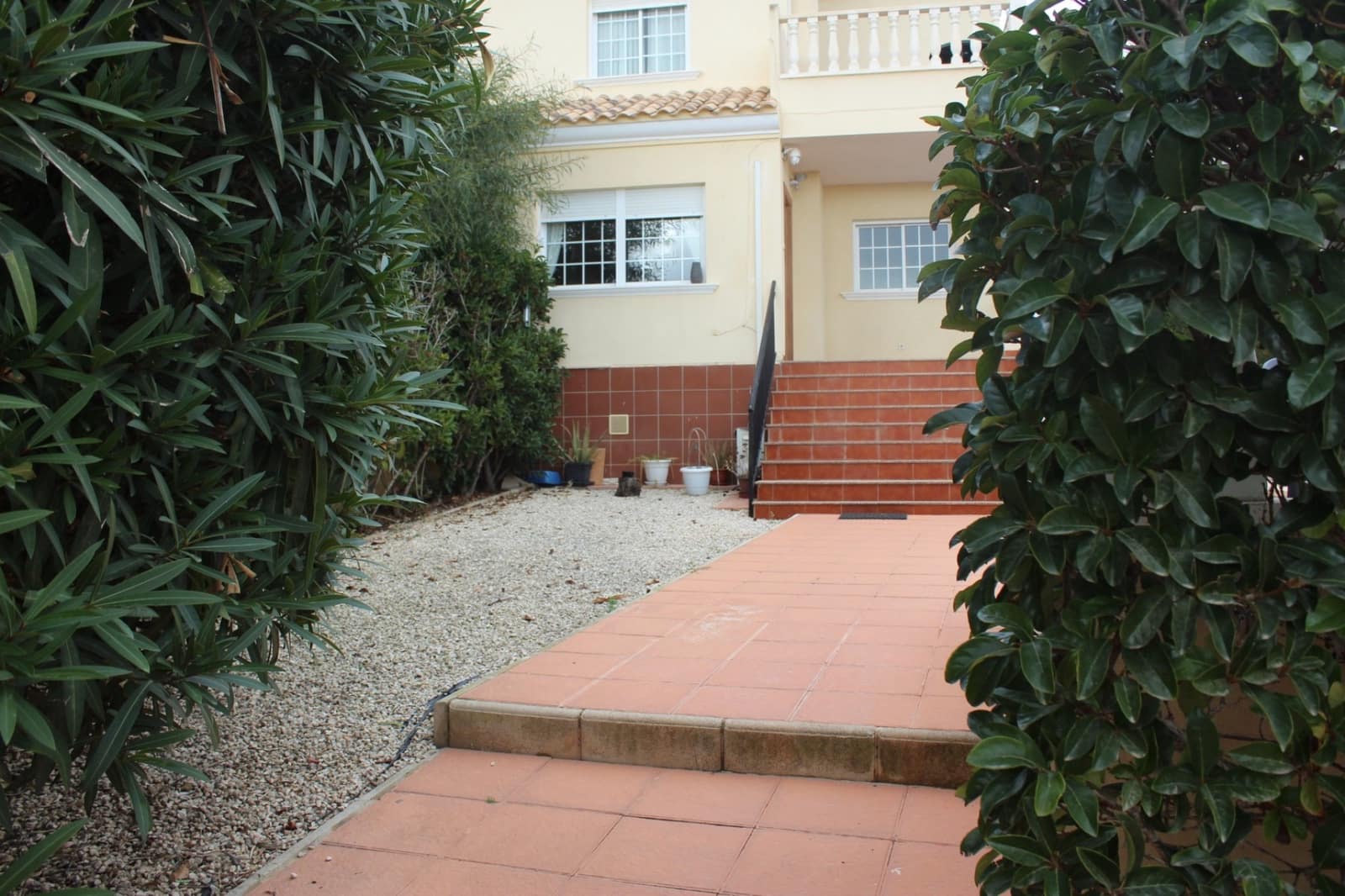 3 bedroom Semi-detached Villa for sale in Algorfa with pool - € 265,000 (Ref: 8880579)