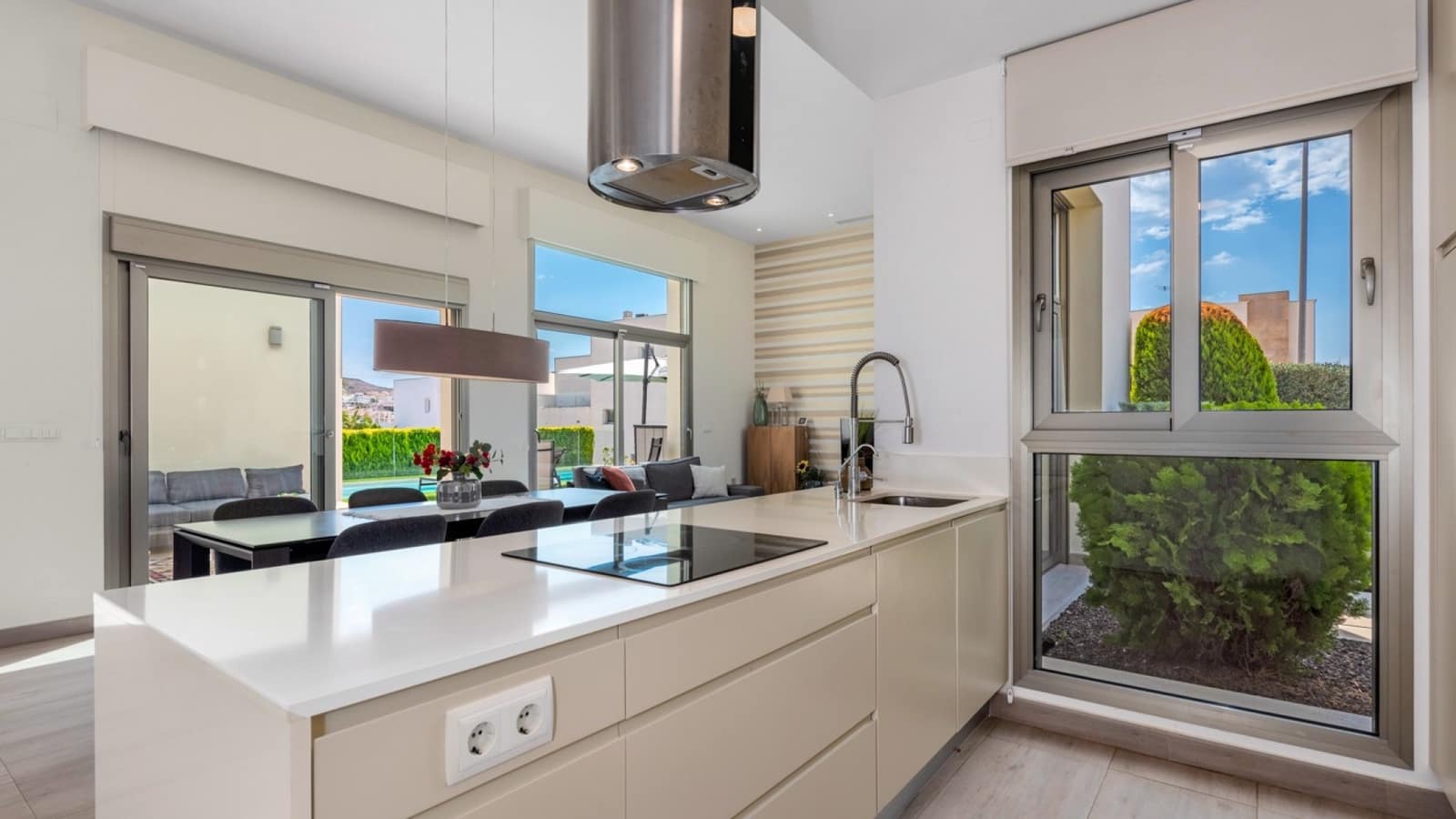 3 bedroom Villa for sale in Benijofar with pool - € 519,000 (Ref: 8886979)