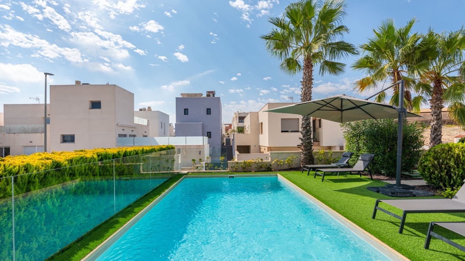 3 bedroom Villa for sale in Benijofar with pool - € 519,000 (Ref: 8886979)
