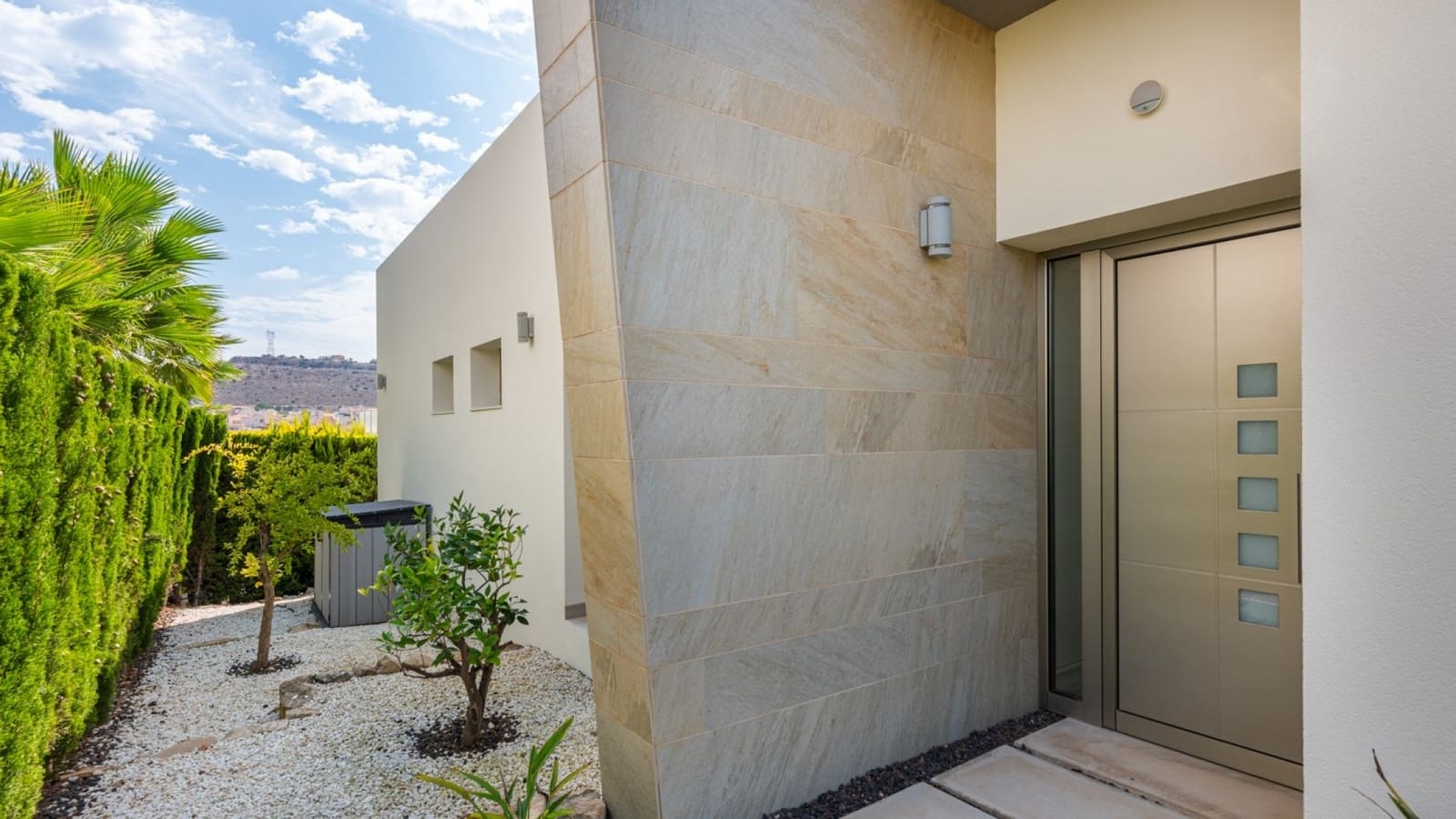 3 bedroom Villa for sale in Benijofar with pool - € 519,000 (Ref: 8886979)