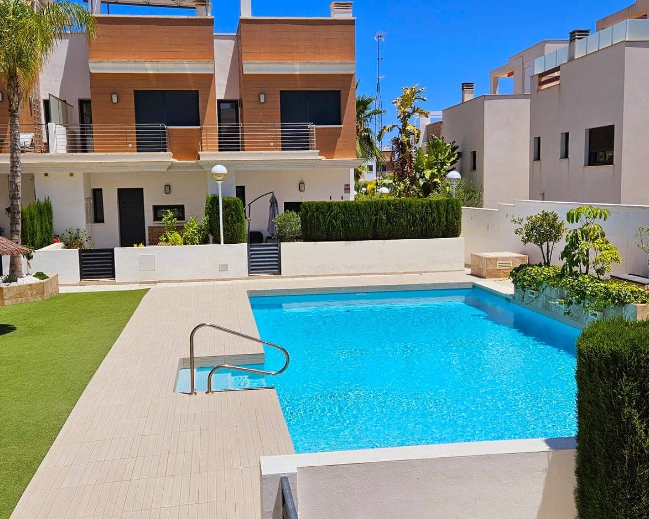 3 bedroom Villa for sale in Ciudad Quesada with pool - € 339,000 (Ref: 8912183)