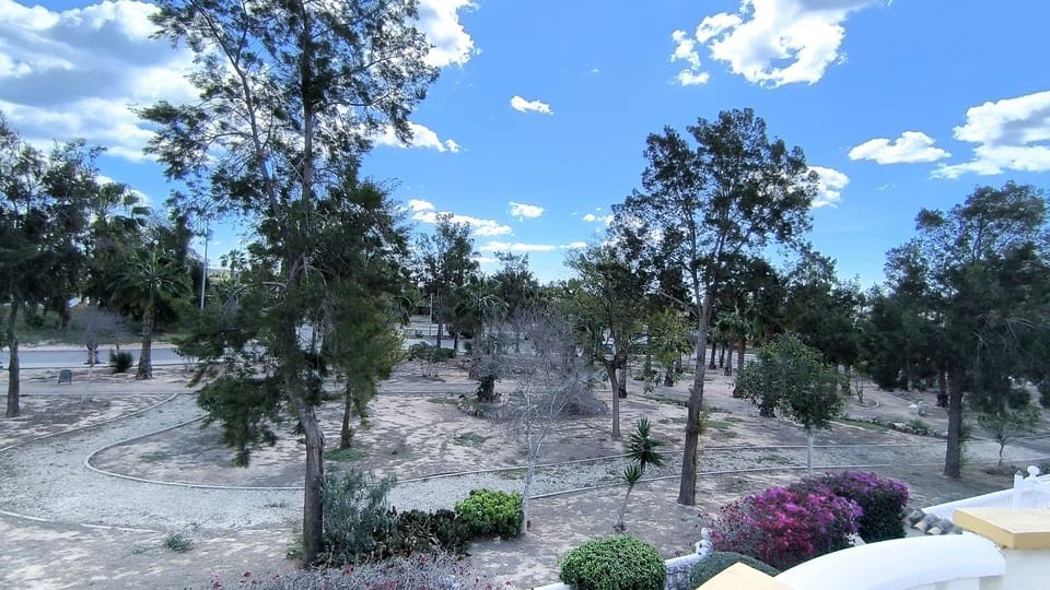 3 sypialnia Willa na sprzedaż w Guardamar del Segura z basenem - 269 000 € (Ref: 8937649)