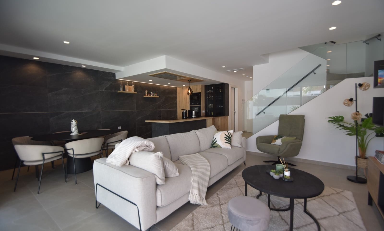 4 quarto Moradia para venda em Algorfa com piscina - 415 000 € (Ref: 8945082)