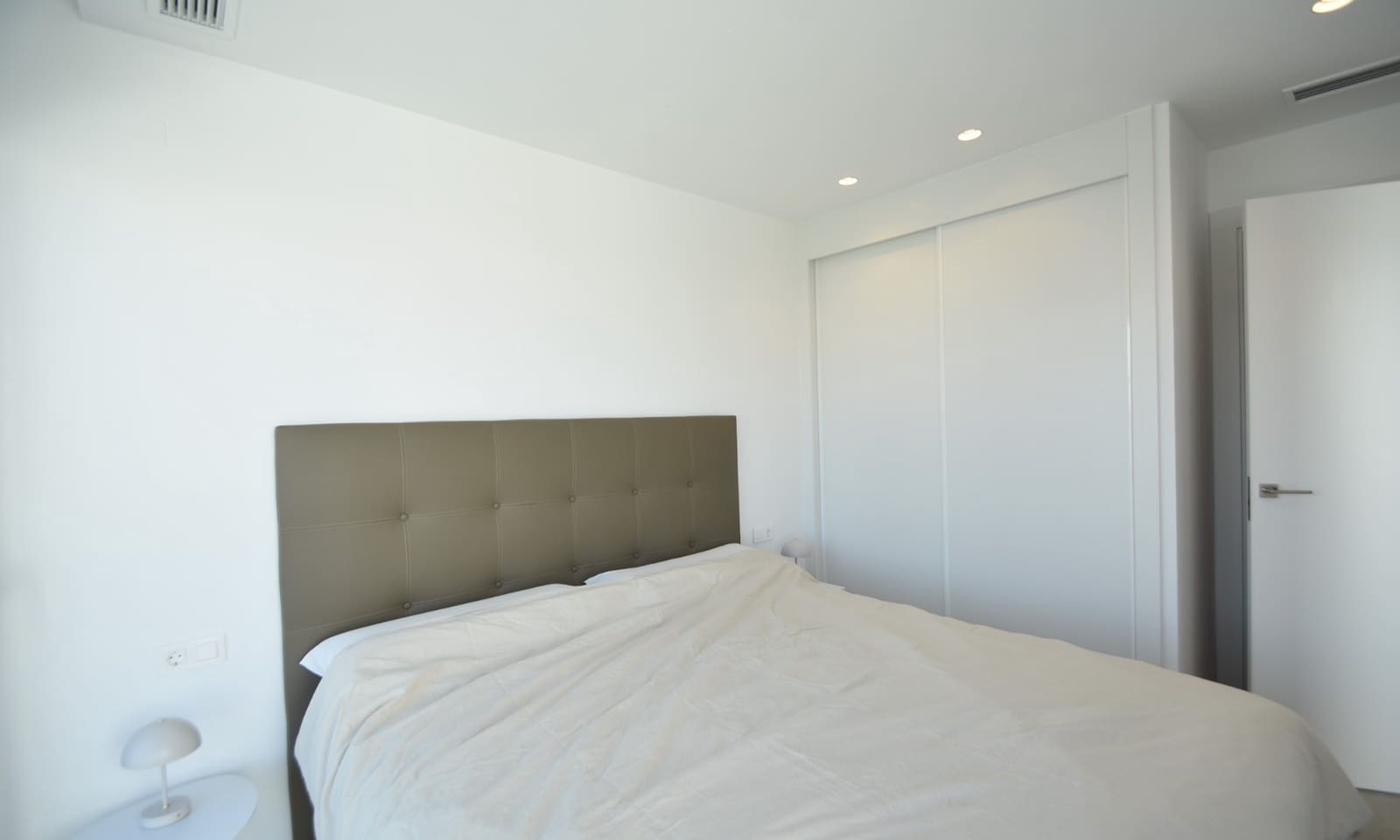 4 quarto Moradia para venda em Algorfa com piscina - 415 000 € (Ref: 8945082)