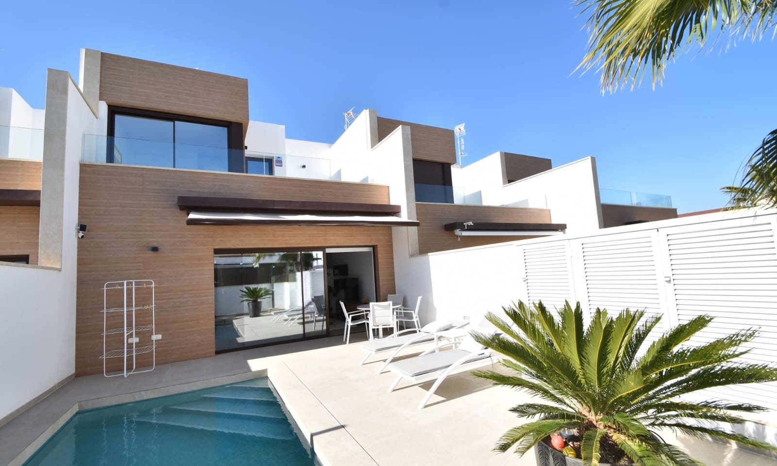 4 quarto Moradia para venda em Algorfa com piscina - 415 000 € (Ref: 8945082)