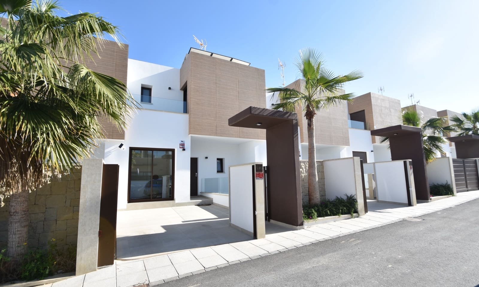 4 quarto Moradia para venda em Algorfa com piscina - 415 000 € (Ref: 8945082)