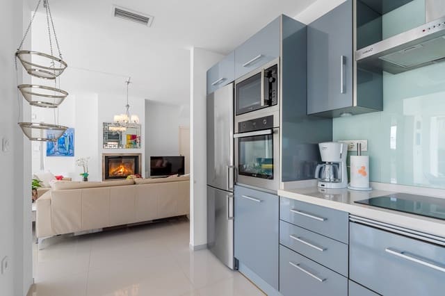 Chalet de 4 habitaciones en Ciudad Quesada, Rojales en venta con piscina - 750.000 € (Ref: 8967109)