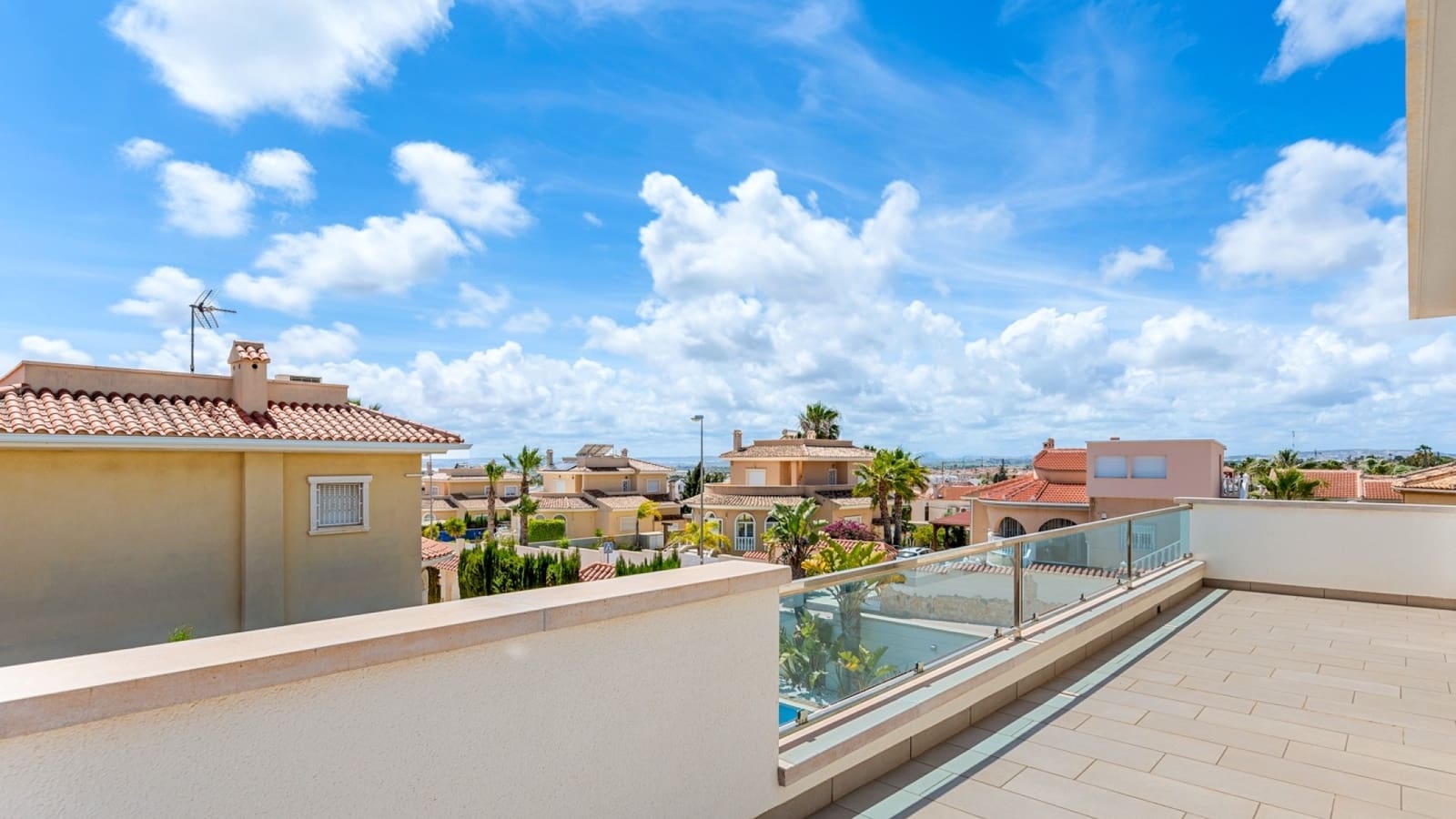 4 bedroom Villa for sale in Ciudad Quesada with pool - € 750,000 (Ref: 8967109)