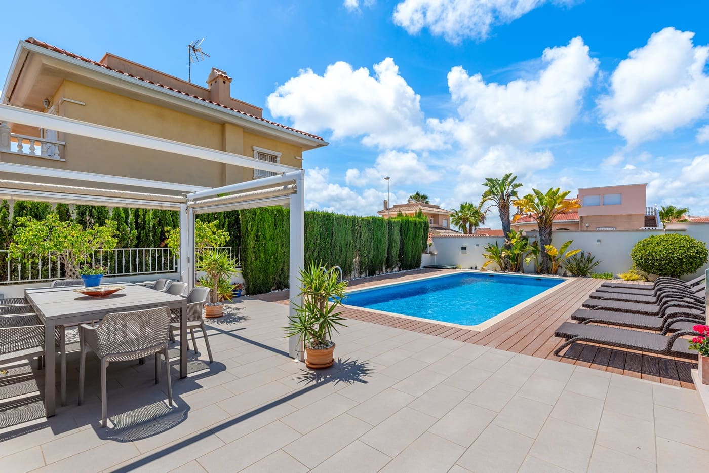 4 bedroom Villa for sale in Ciudad Quesada with pool - € 750,000 (Ref: 8967109)