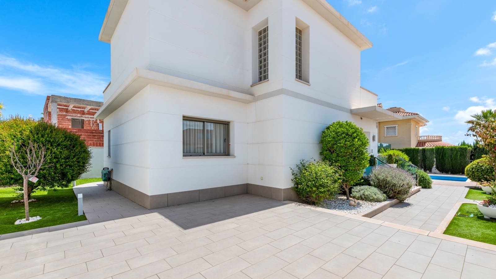 4 bedroom Villa for sale in Ciudad Quesada with pool - € 750,000 (Ref: 8967109)