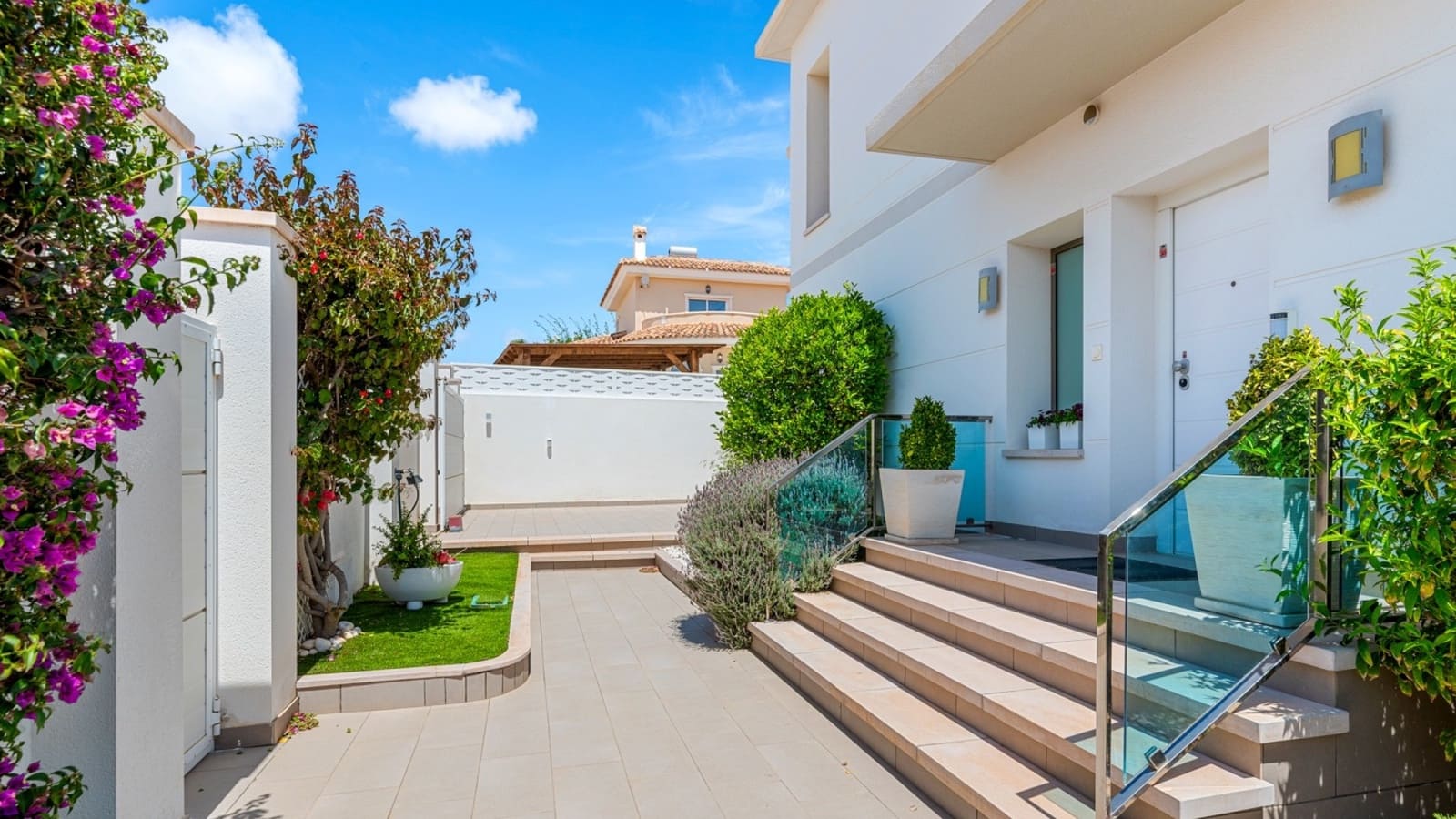 4 bedroom Villa for sale in Ciudad Quesada with pool - € 750,000 (Ref: 8967109)