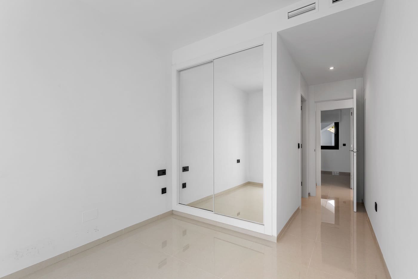 2 quarto Apartamento para venda em Guardamar del Segura com piscina - 460 000 € (Ref: 8981058)
