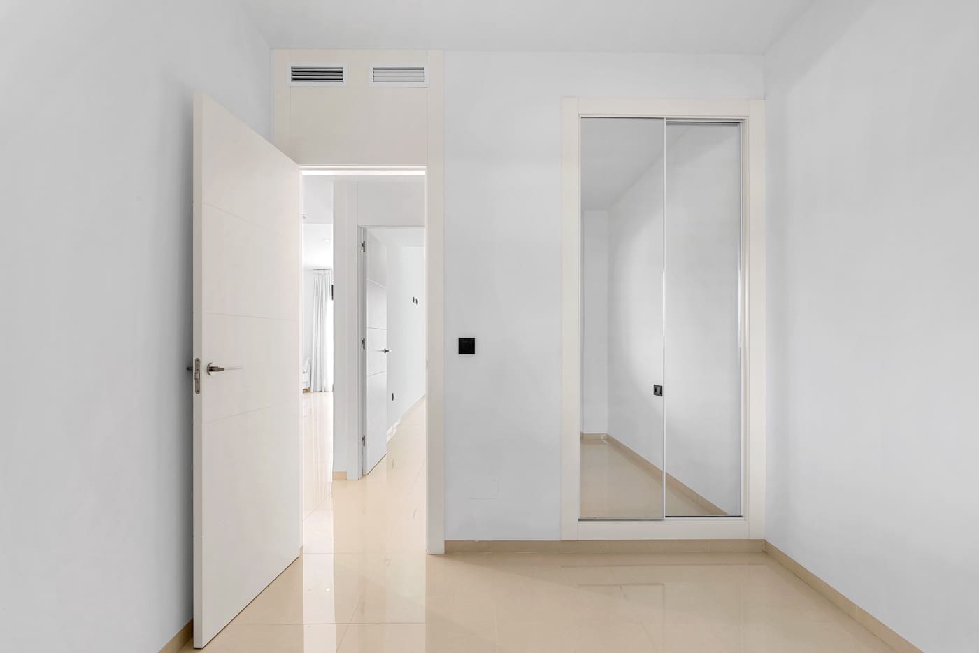 2 quarto Apartamento para venda em Guardamar del Segura com piscina - 460 000 € (Ref: 8981058)