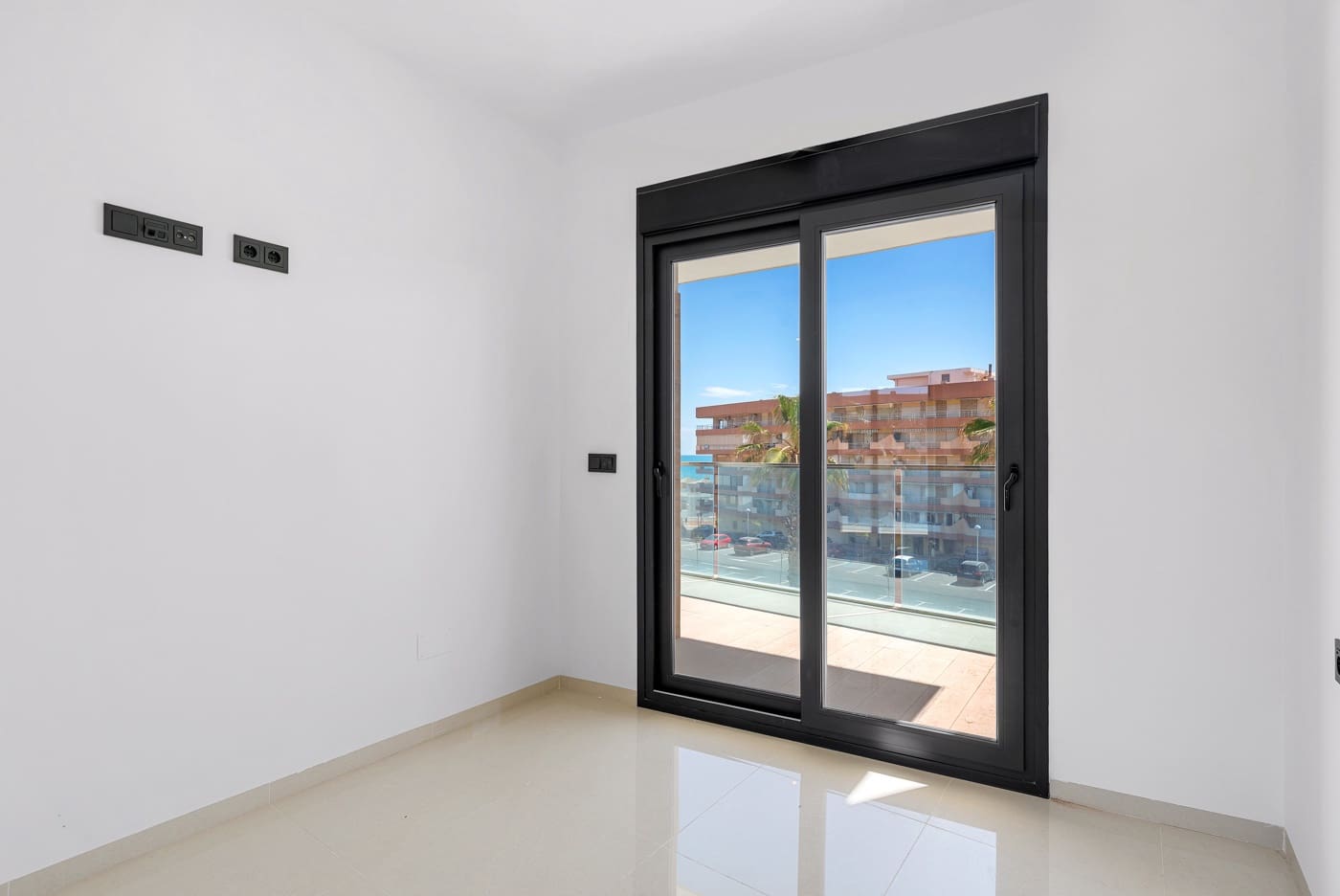 2 quarto Apartamento para venda em Guardamar del Segura com piscina - 460 000 € (Ref: 8981058)