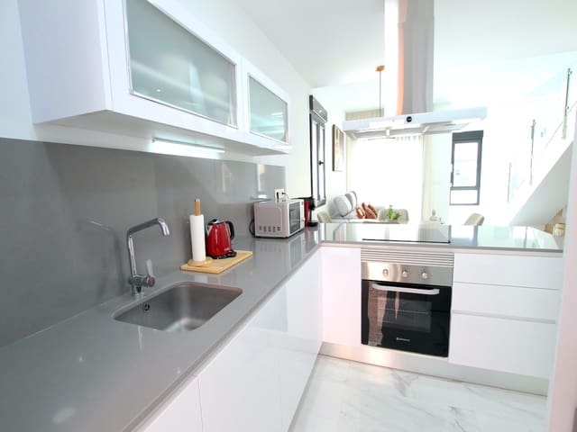 3 soveværelse Villa til salg i El Chaparral - La Siesta - La Torreta, Torrevieja med swimmingpool - € 375.000 (Ref: 8989923)