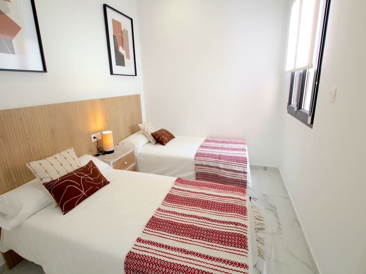 3 soveværelse Villa til salg i Torrevieja med swimmingpool - € 375.000 (Ref: 8989923)