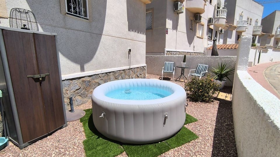 3 camera da letto Villetta Bifamiliare in vendita in Ciudad Quesada con piscina - 189.900 € (Rif: 9000280)