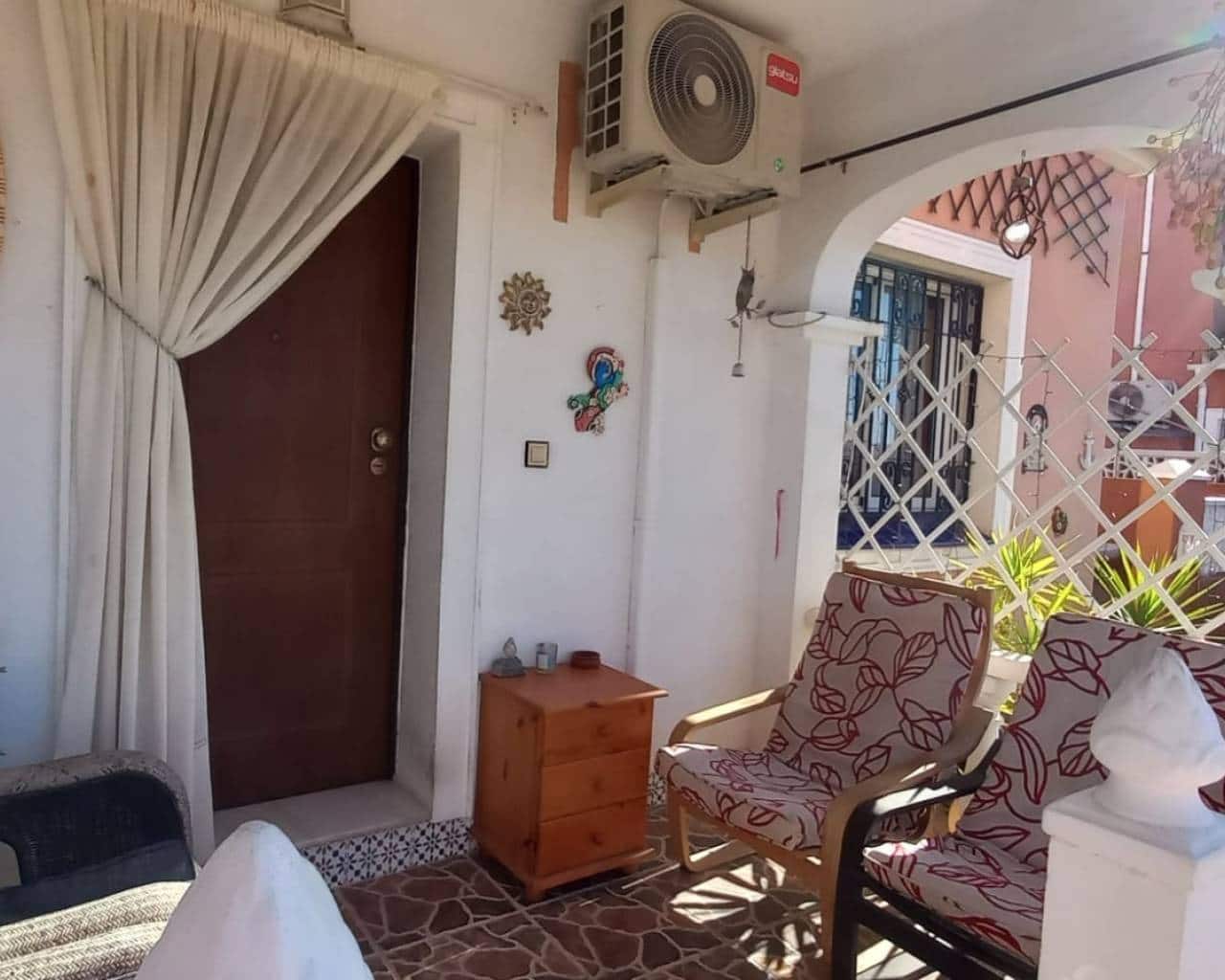 3 soveværelse Rækkehus til salg i Los Montesinos med swimmingpool - € 178.000 (Ref: 9022244)