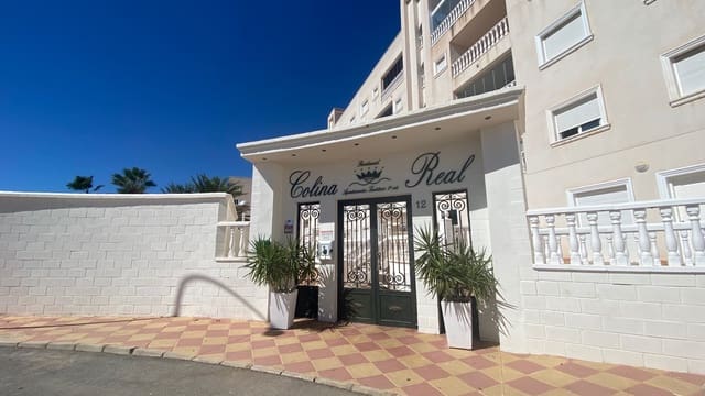 4 sypialnia Apartament na sprzedaż w Zona Pueblo, Guardamar del Segura z basenem - 239 000 € (Ref: 9030431)